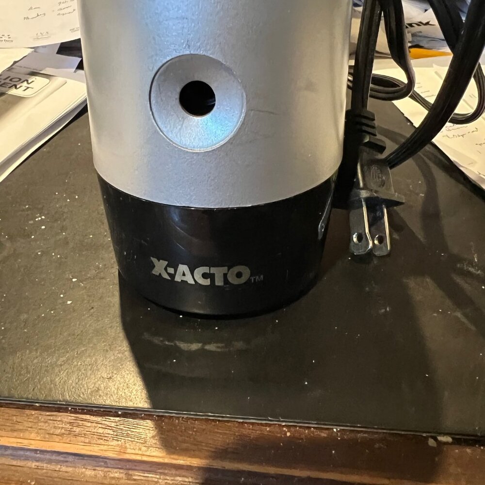 XACTO ELECTRIC PENCIL SHARPENER, NEW